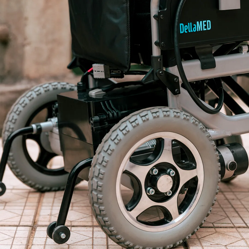 Cadeira de Rodas Motorizada em Alumínio Dobrável até 120 Kg D1000 - Dellamed - Imagem 6